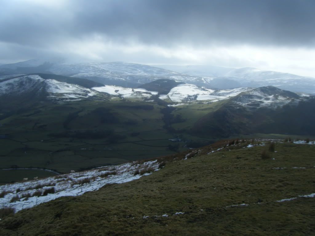 mountains in wales to climb