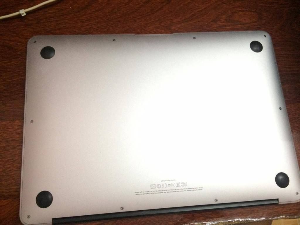 (Vũng Tàu) Cần bán macbook air mc965 mid 2011 (hình thật) - 2
