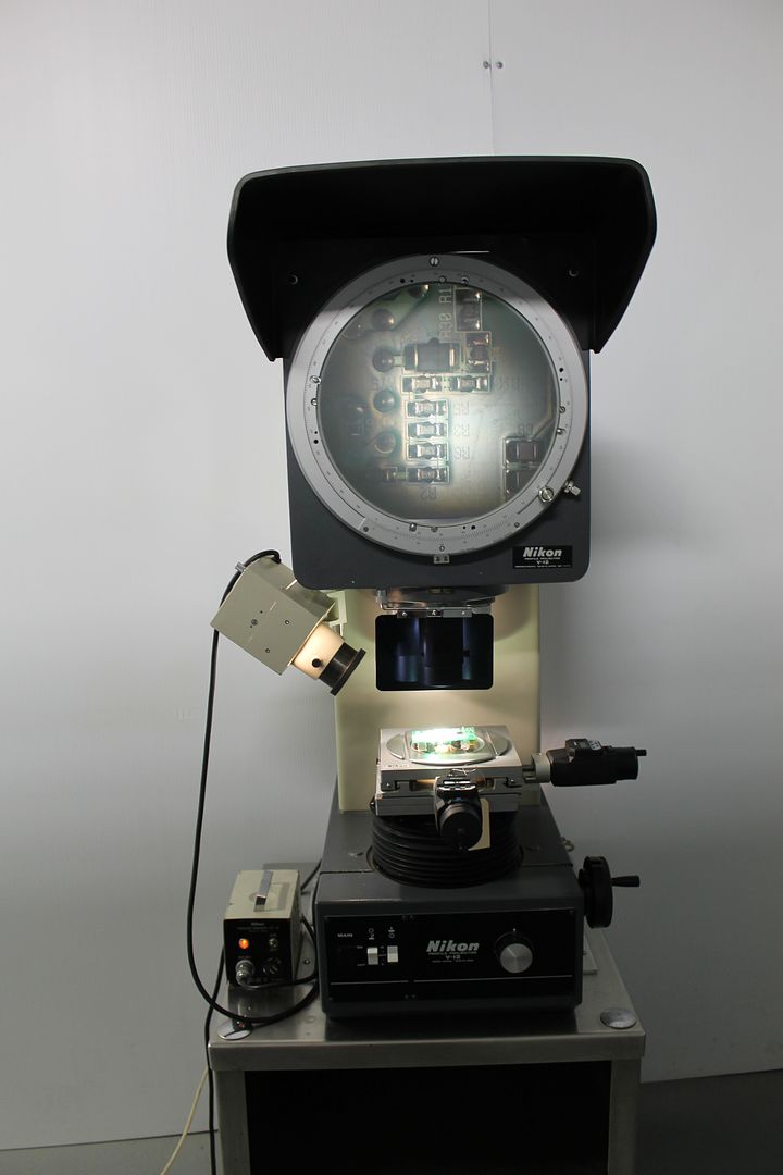 Nikon V-12 Profile Projector Manual