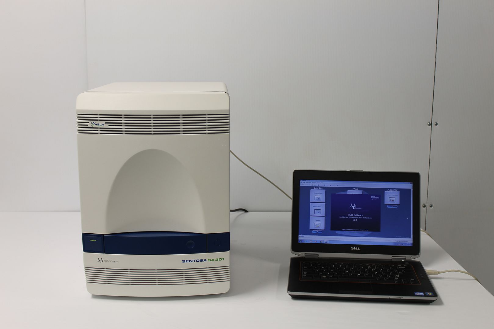 Life Technologies ABI 7500 Fast Real Time PCR System - Made May 2014