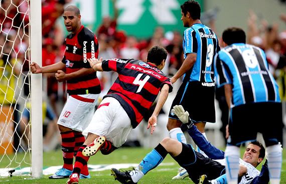 Defensores deram vitória ao Flamengo