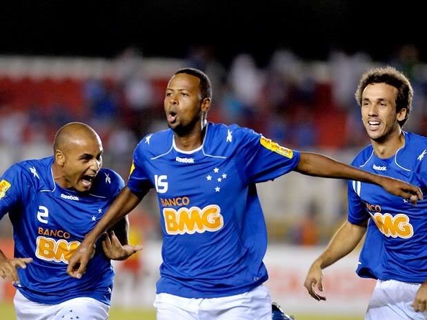 Fabinho abriu o placar para Cruzeiro