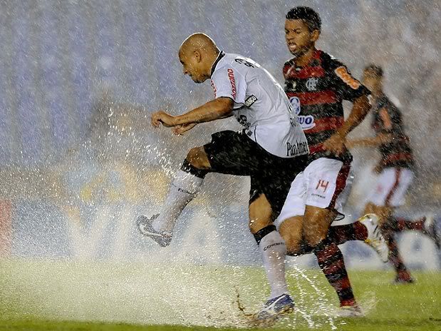 Gramado atrapalhou Flamengo e Corinthians